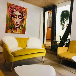 Apartamento Labyrinthe Sur La Place D, Hotes , Calme ,netflix, Mirepoix (Ariege)